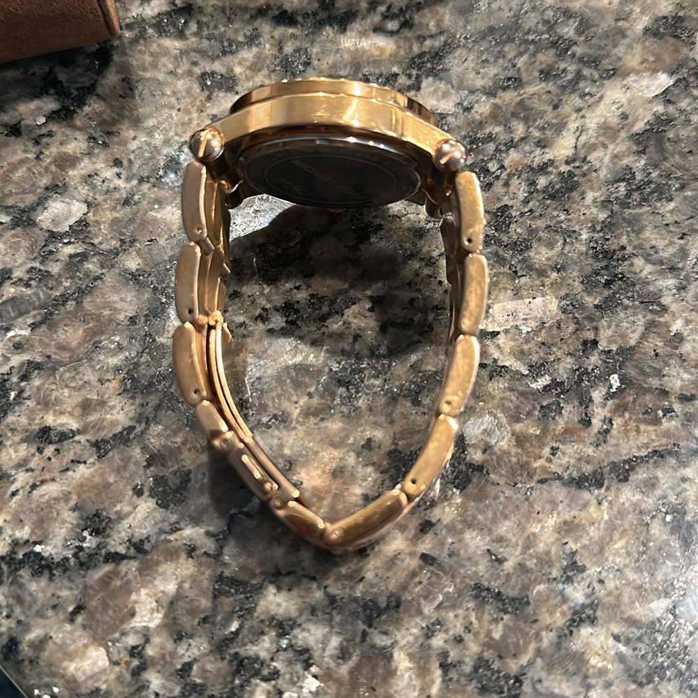 Michael Kors watch - Picture 9 of 10